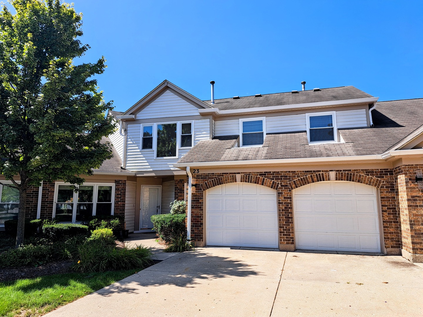 23 Willow Parkway Property Photo 1
