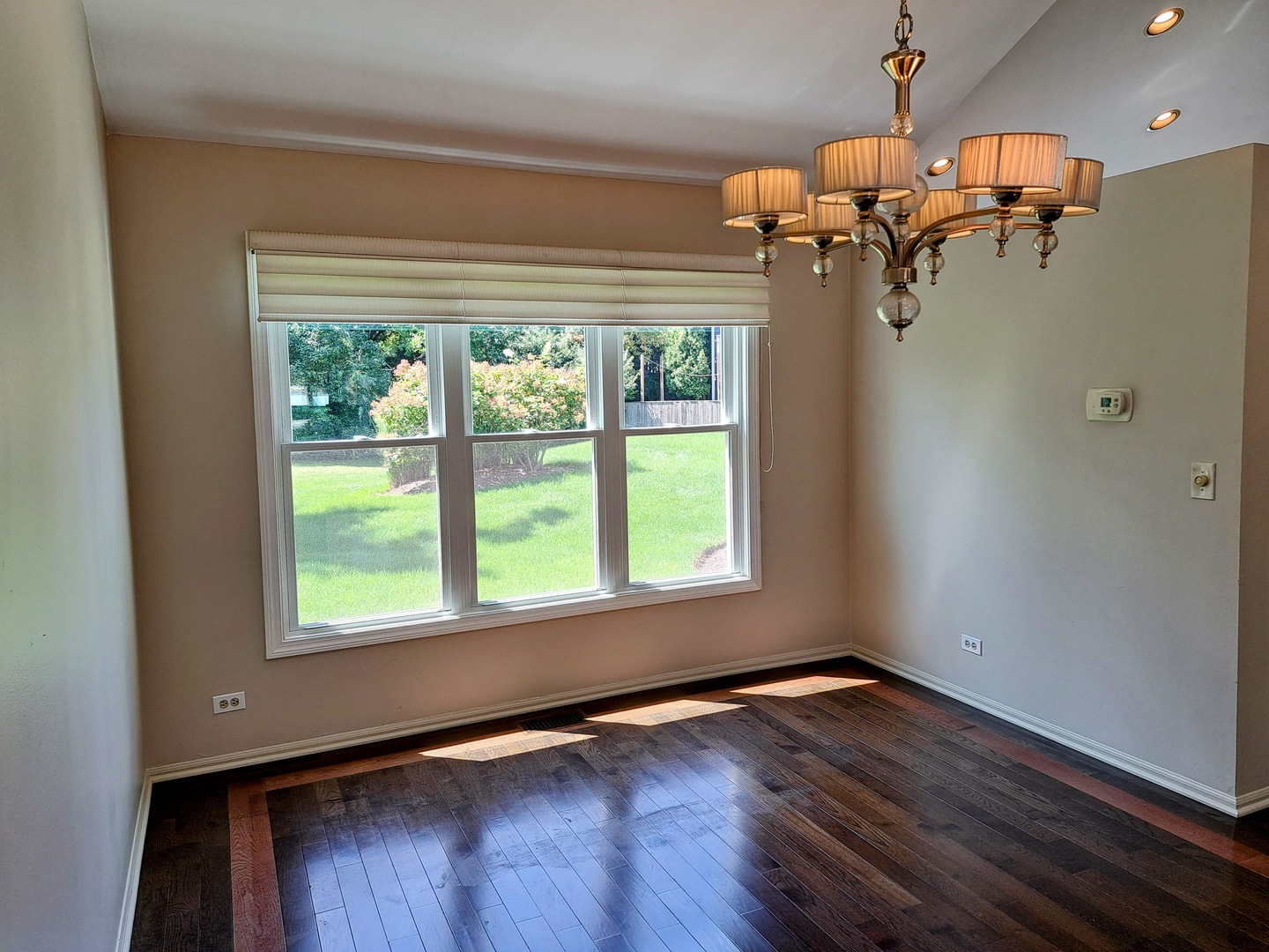 23 Willow Parkway Property Photo 3