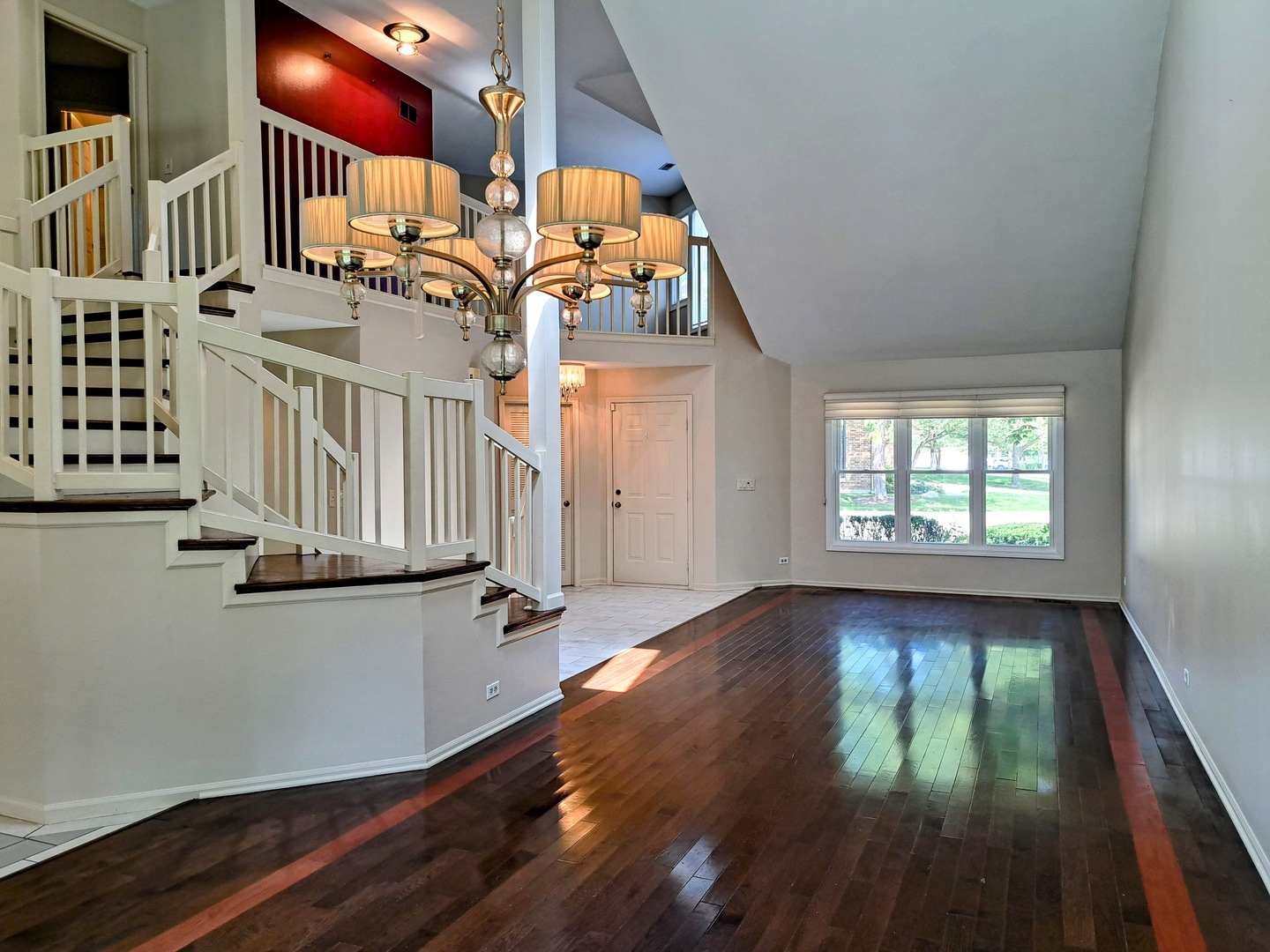 23 Willow Parkway Property Photo 4