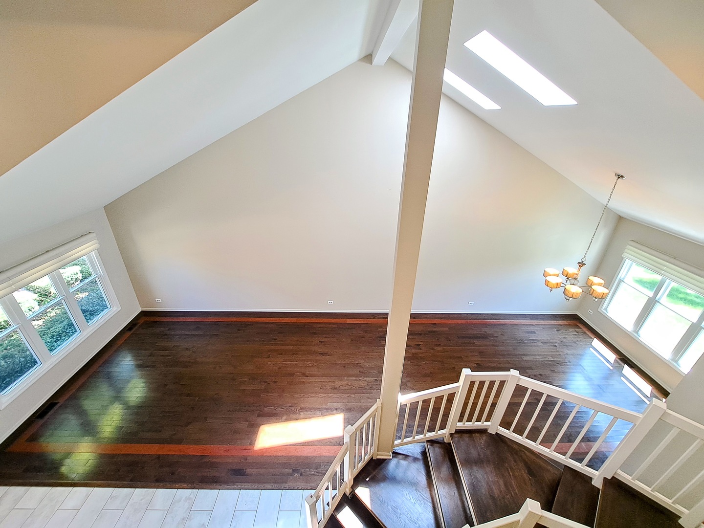 23 Willow Parkway Property Photo 6