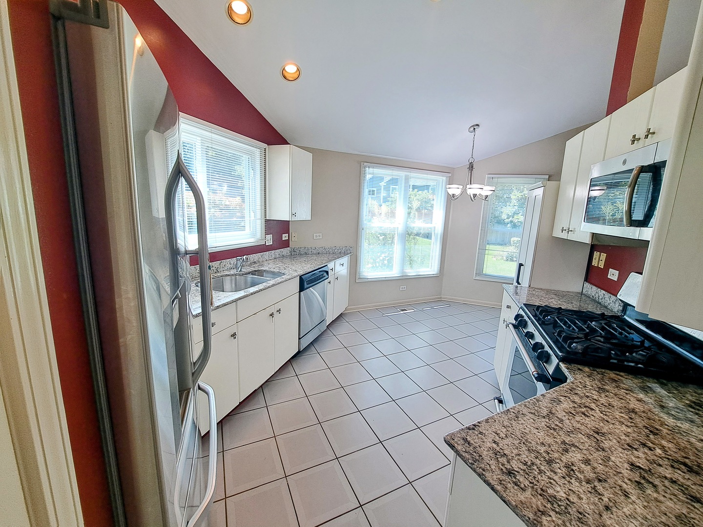 23 Willow Parkway Property Photo 7