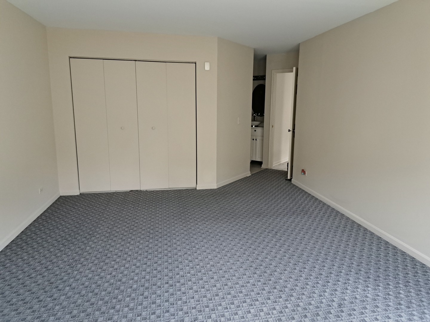 23 Willow Parkway Property Photo 17