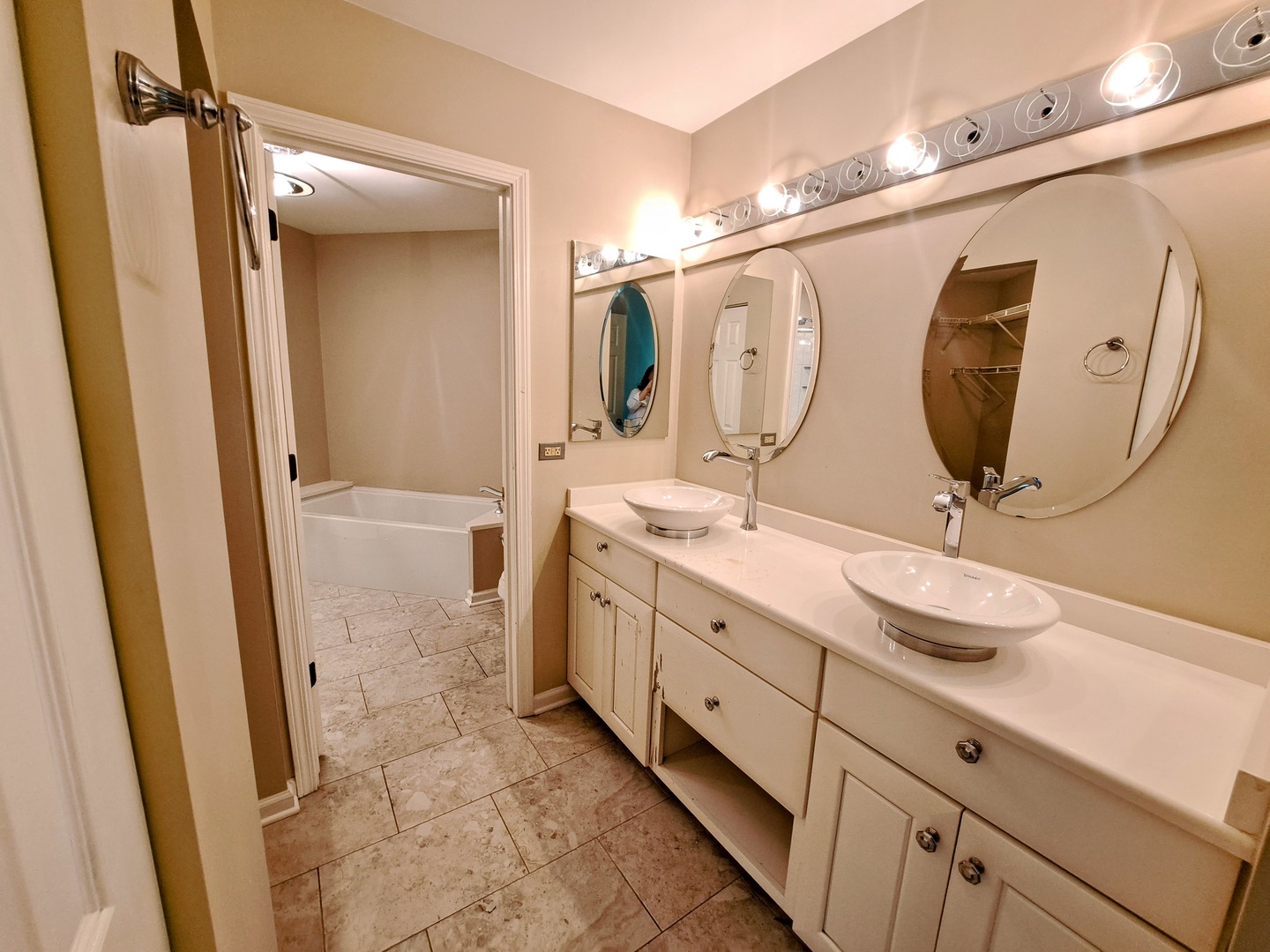 23 Willow Parkway Property Photo 18