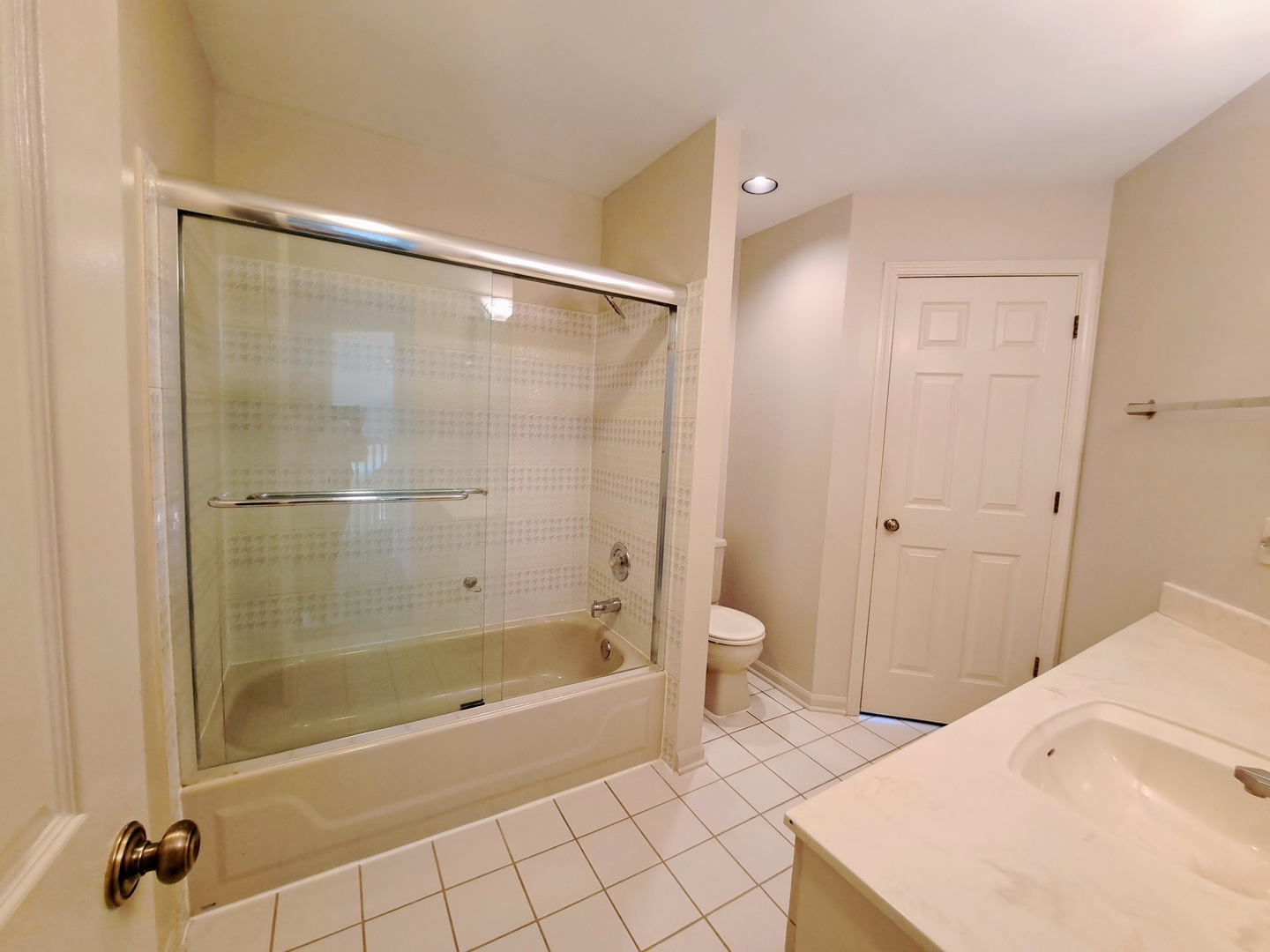 23 Willow Parkway Property Photo 24