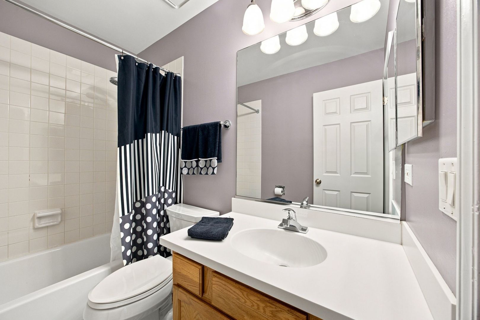 1050 Hampshire Lane Property Photo 26