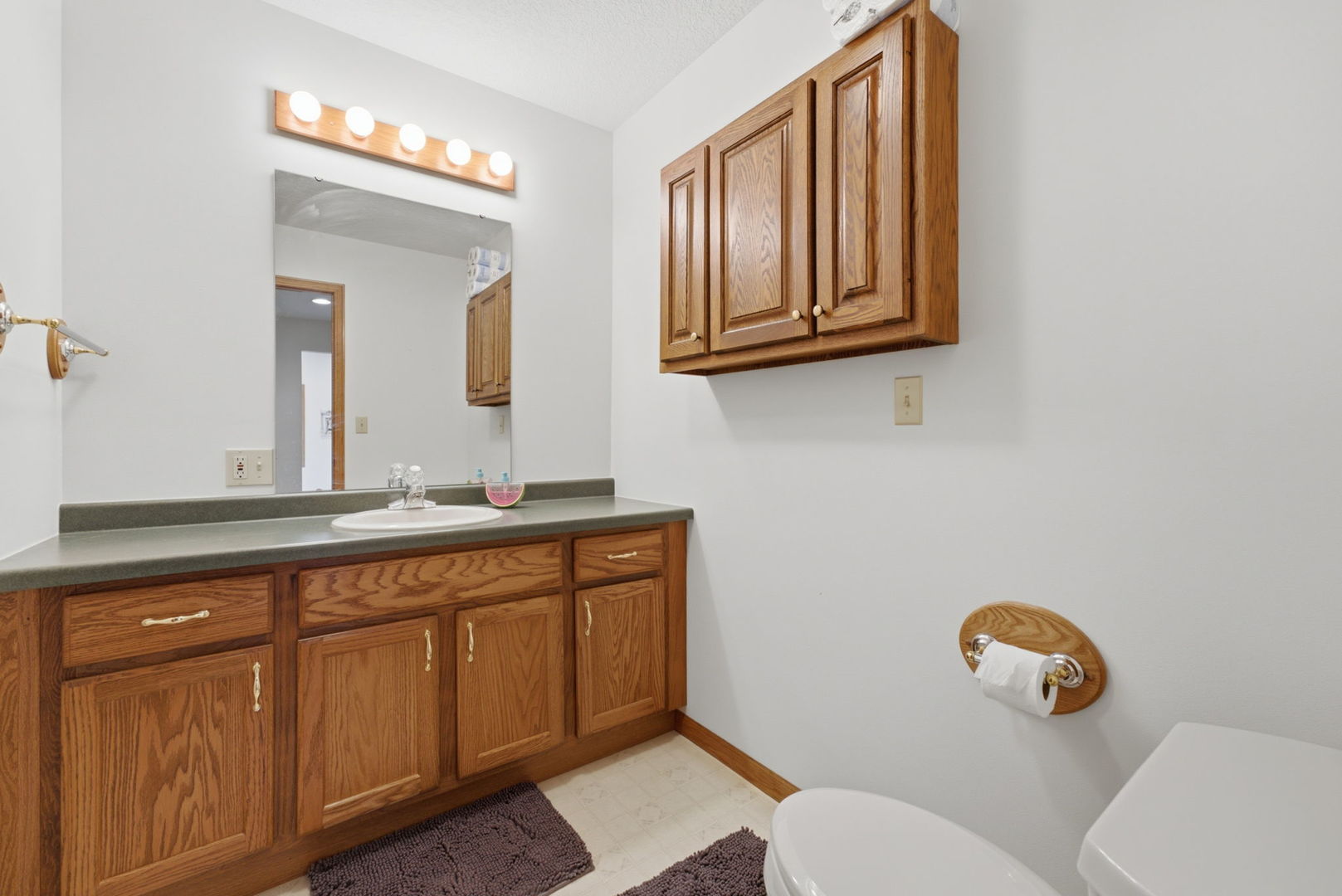 721 Valley View Drive Property Photo 6