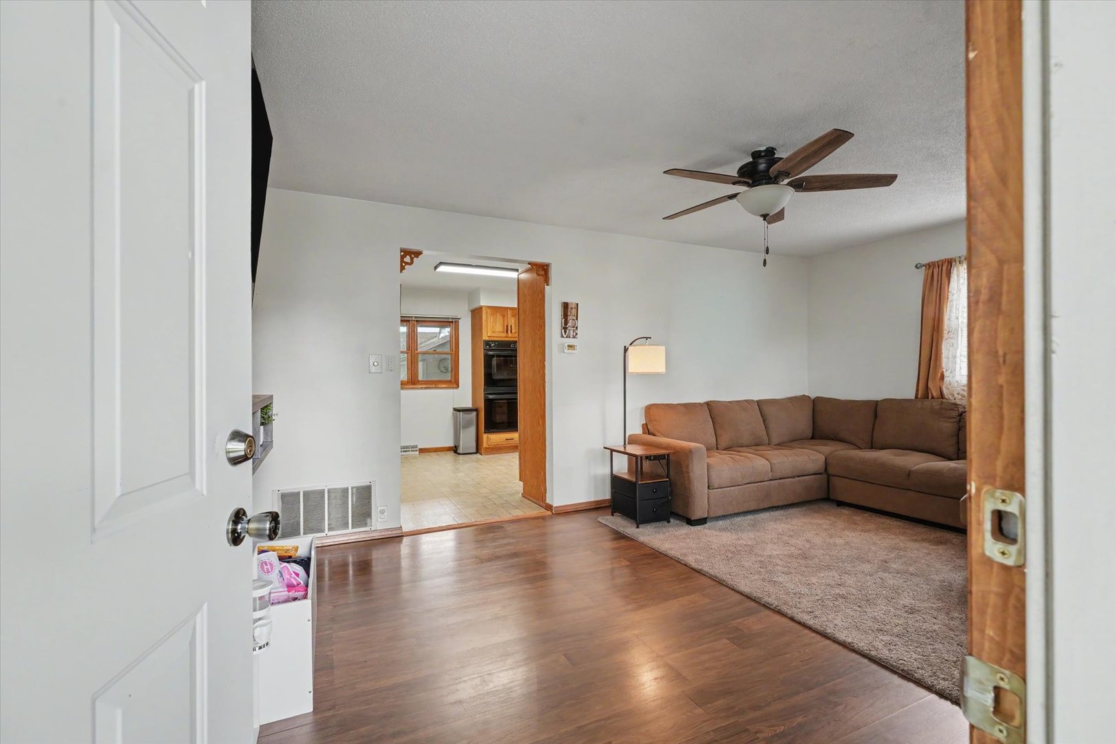 208 N Oak Street Property Photo 5