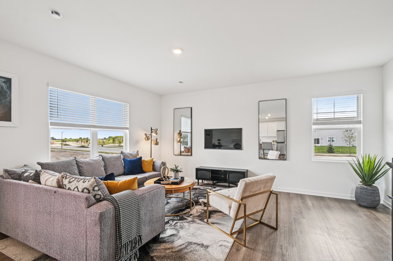 2411 Semillon Street Property Photo 6