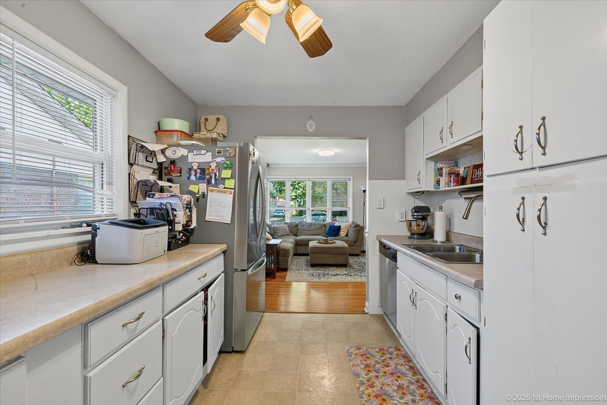 8725 Sproat Avenue Property Photo 13