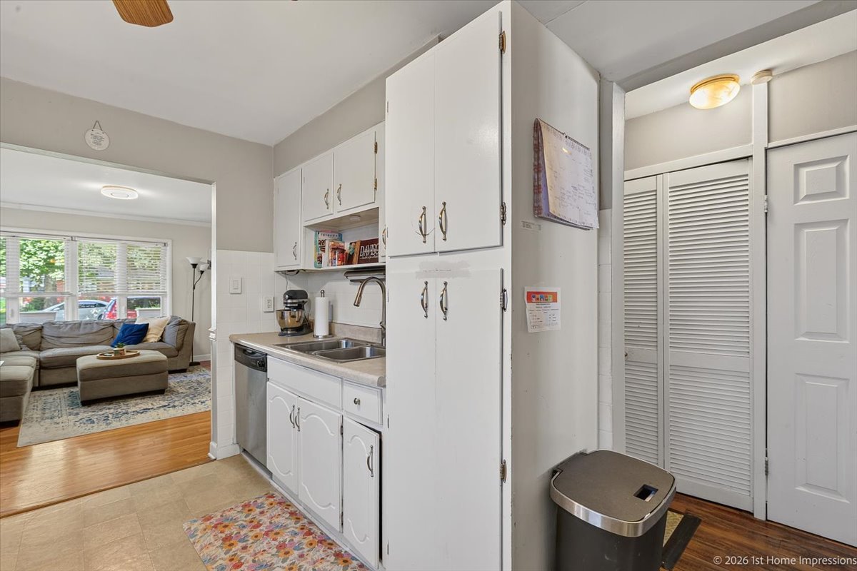 8725 Sproat Avenue Property Photo 14
