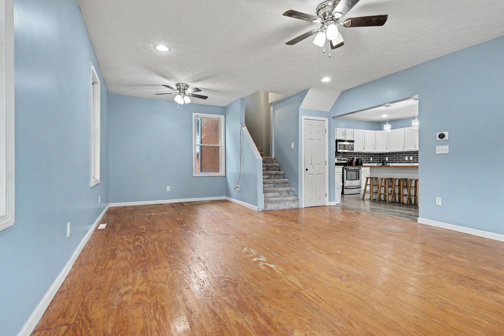 1313 W Chestnut Street Property Photo 7