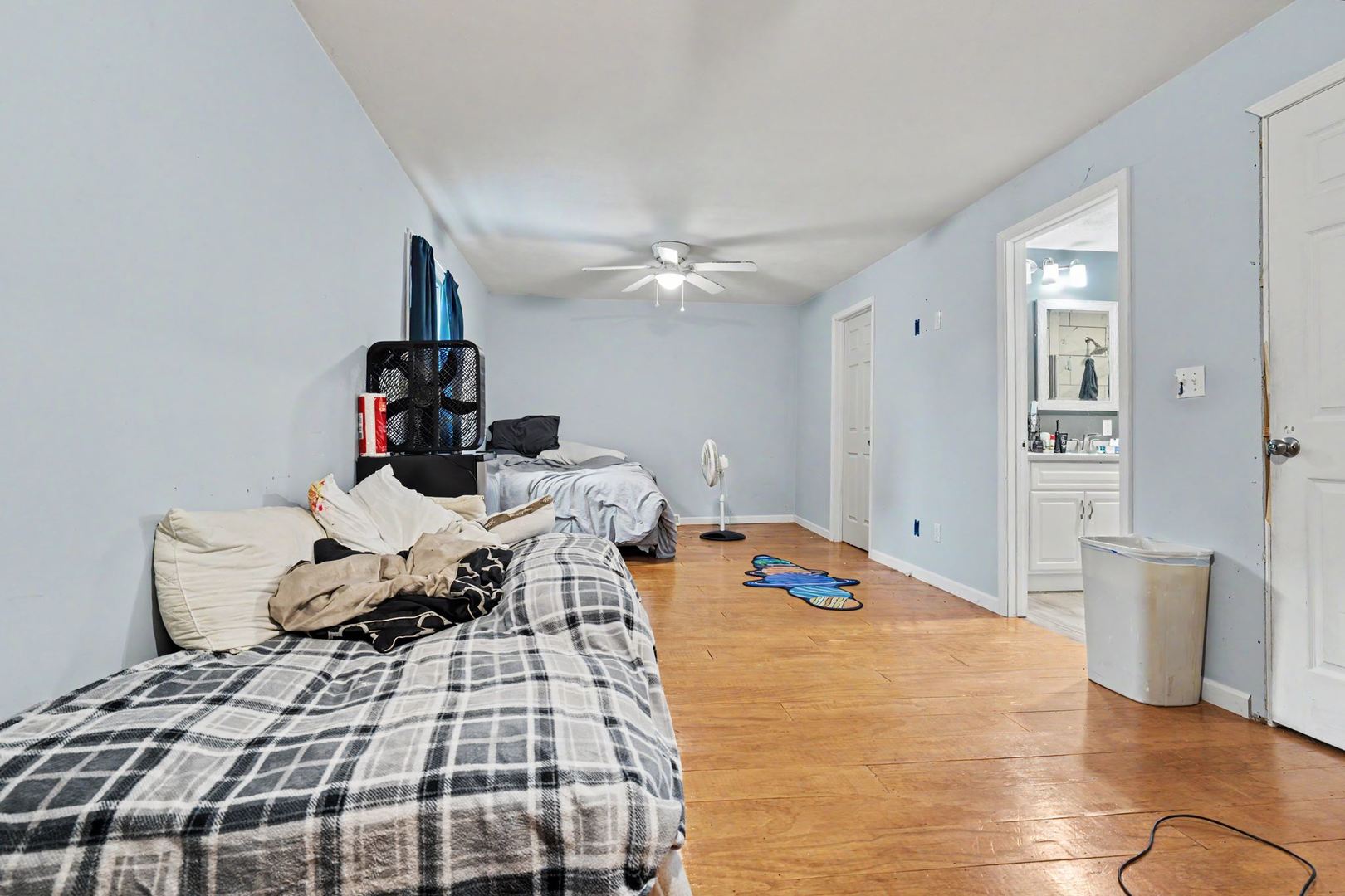 1313 W Chestnut Street Property Photo 12