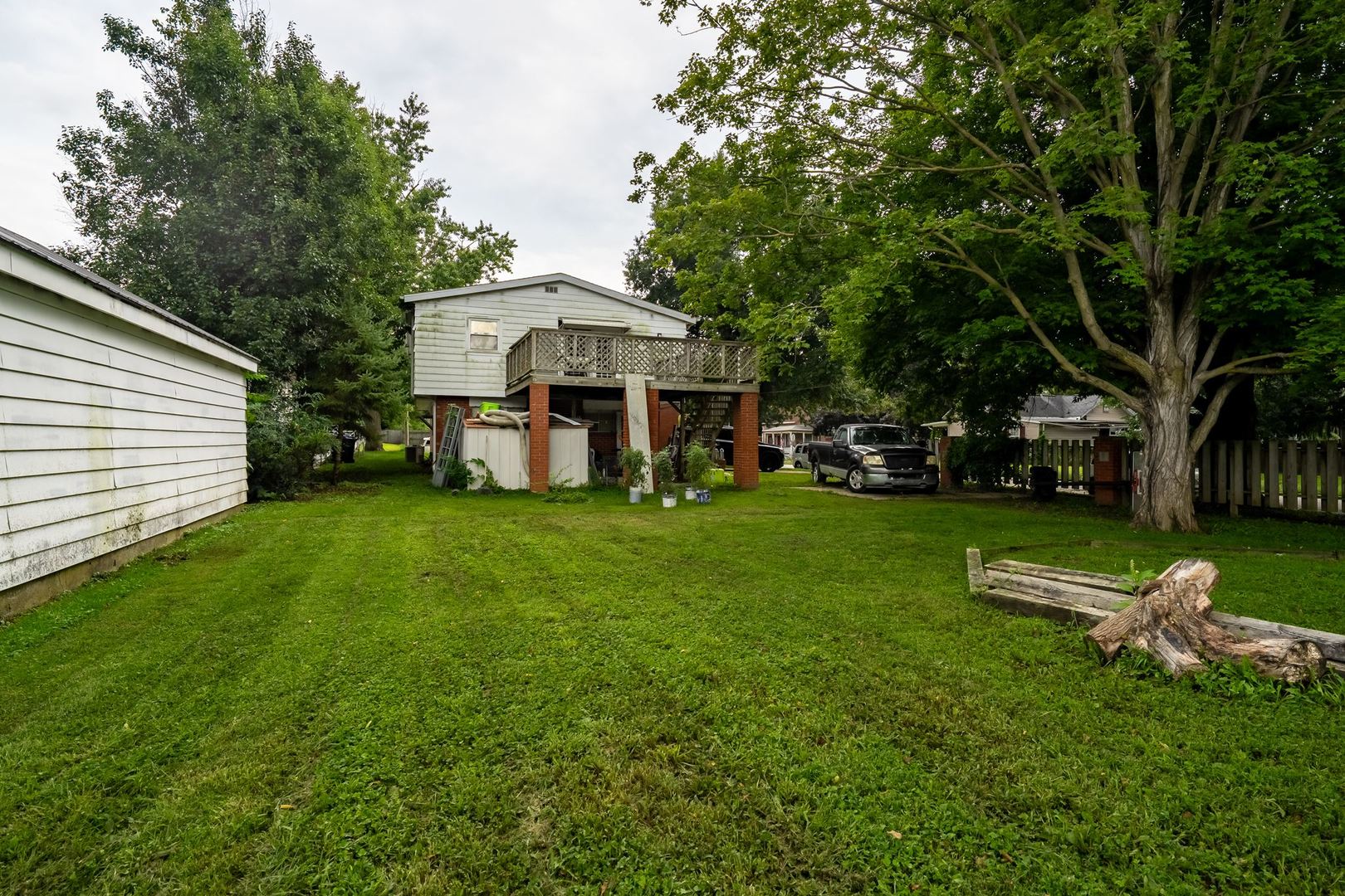 1313 W Chestnut Street Property Photo 27