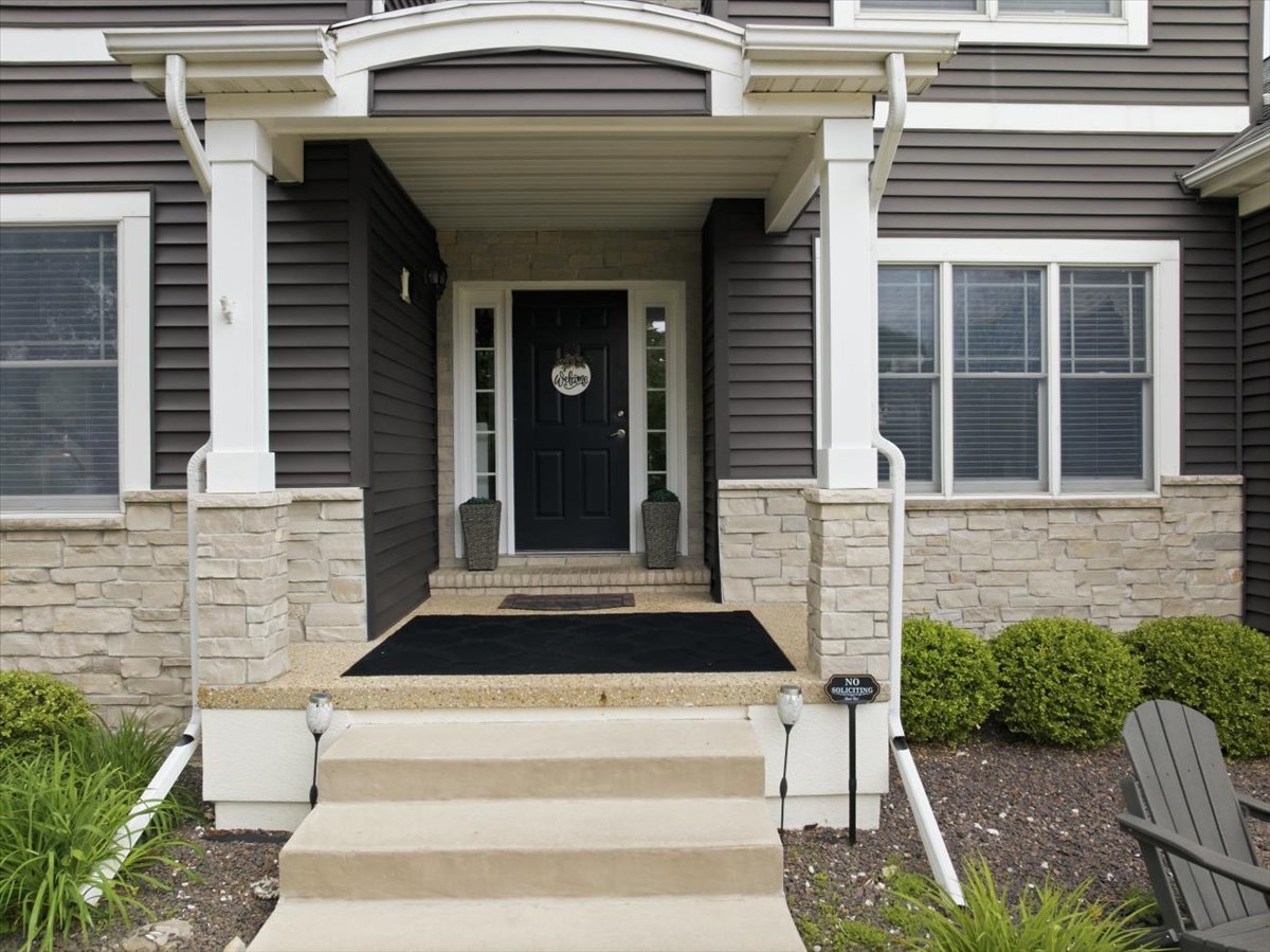 41 Pebblebrook Court Property Photo 2