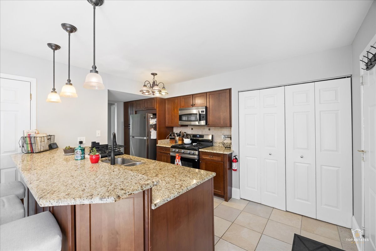136 Hemstead Street Property Photo 6