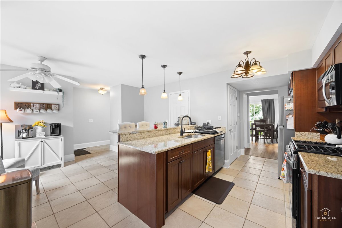 136 Hemstead Street Property Photo 7