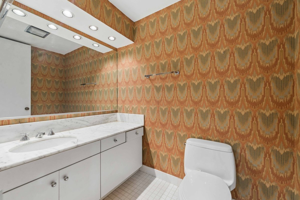 680 N Lake Shore Drive 1008 Property Photo 13