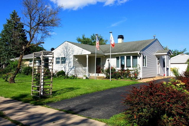2213 Cedar Street Property Photo 1
