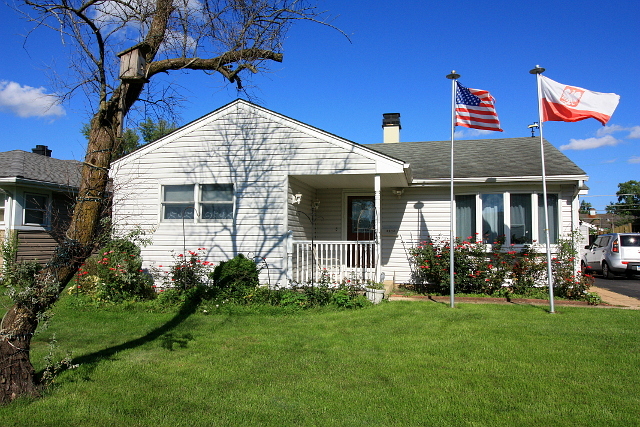 2213 Cedar Street Property Photo 3