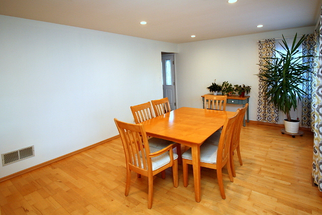 2213 Cedar Street Property Photo 8