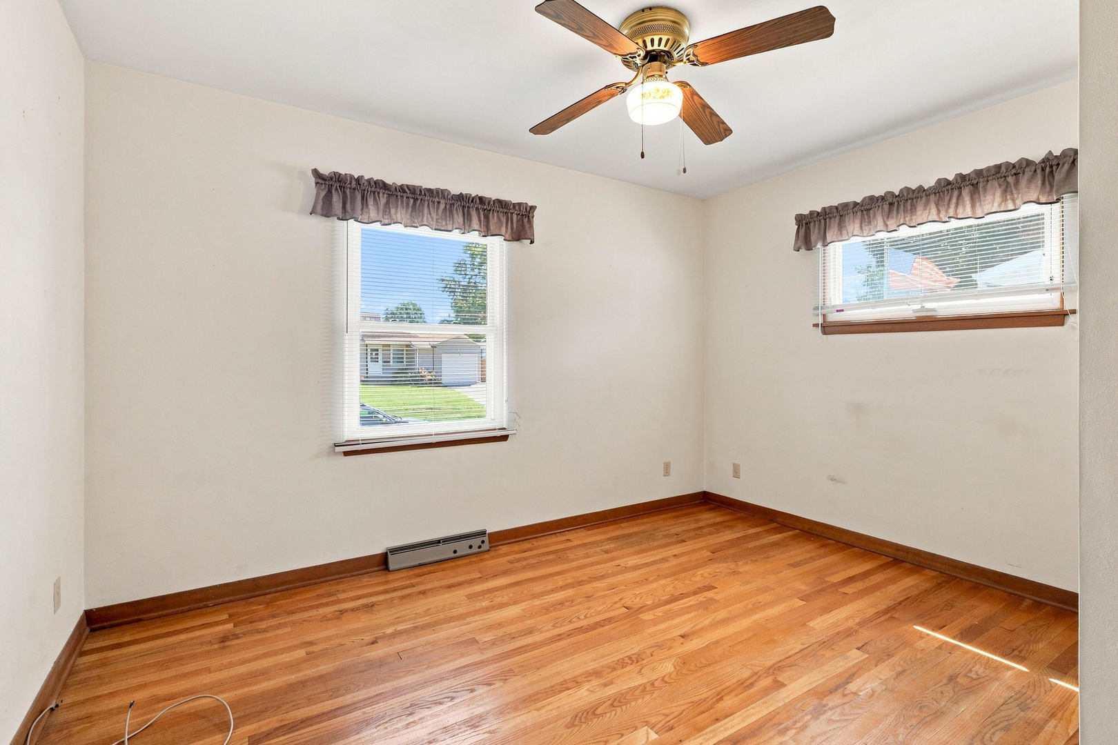 2420 N Sturdevant Street Property Photo 18