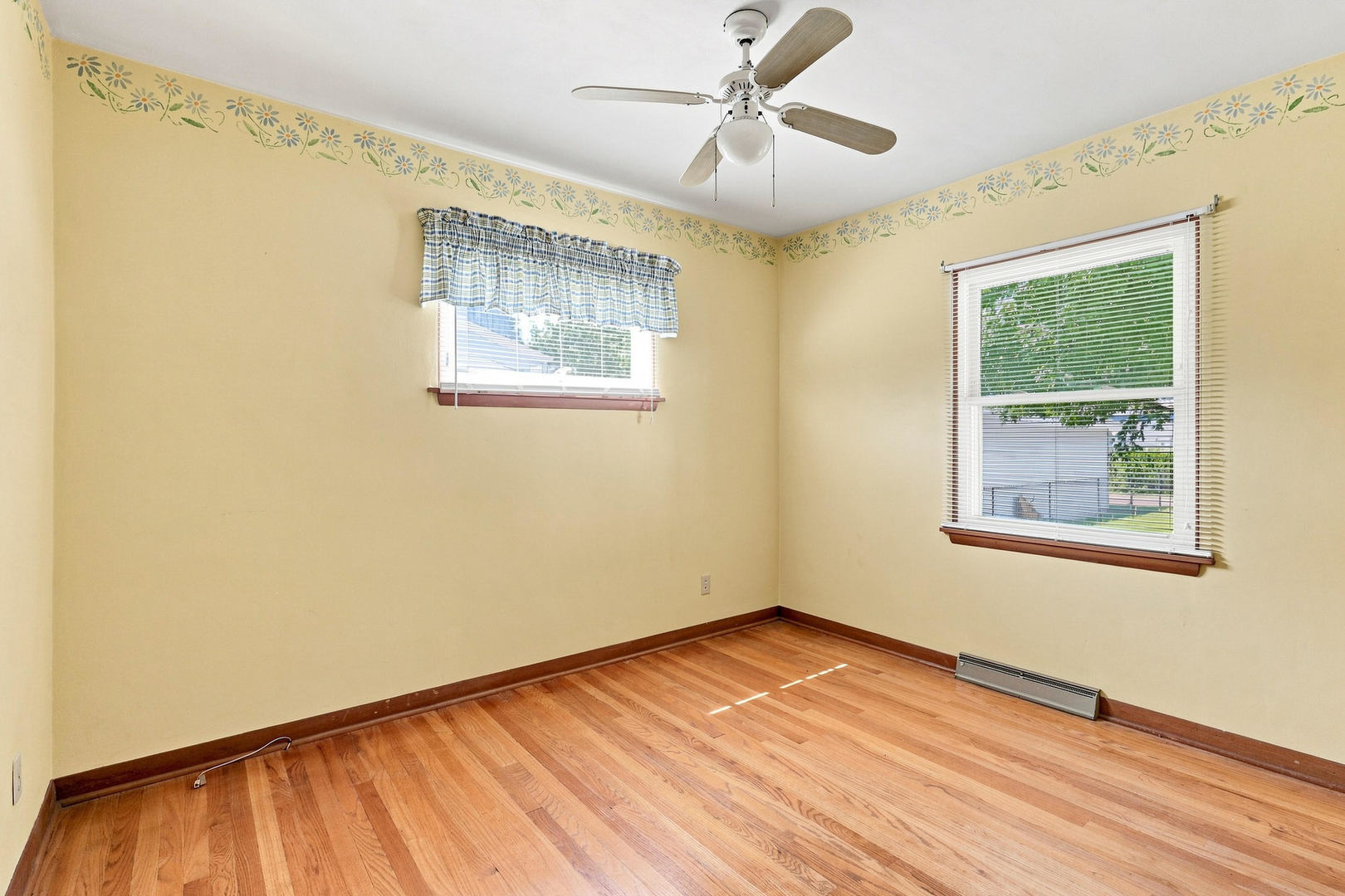 2420 N Sturdevant Street Property Photo 20
