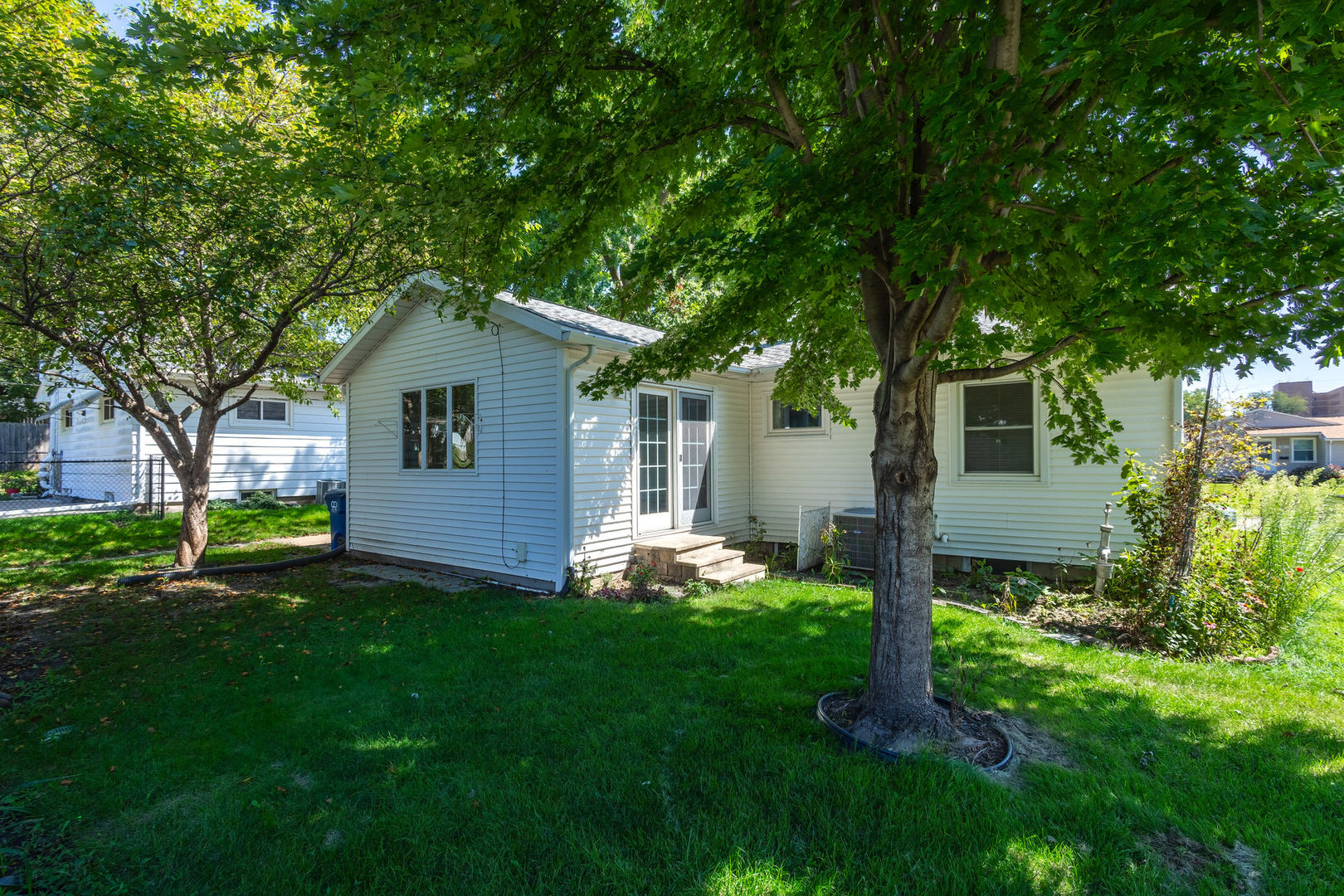 2420 N Sturdevant Street Property Photo 35