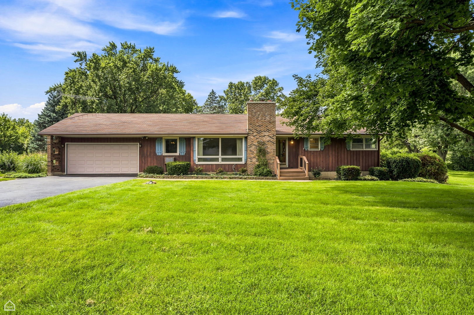 24422 W Cherokee Trail Property Photo 1