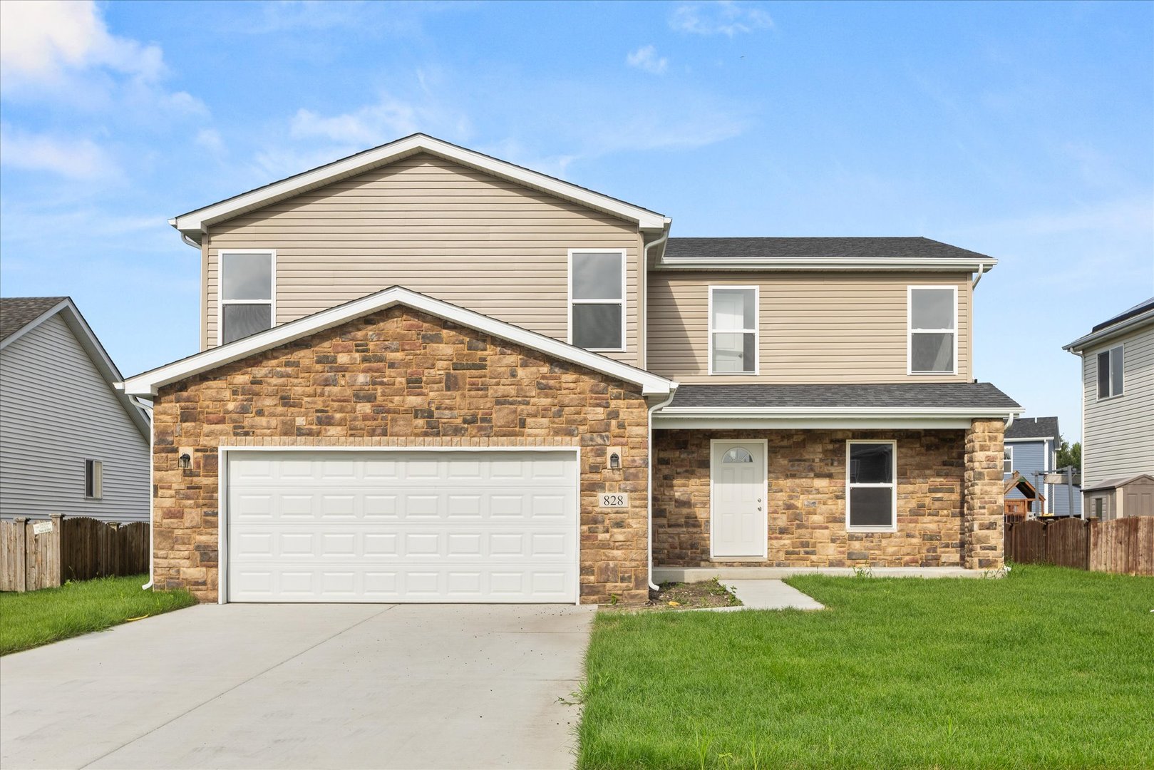 828 Blackhawk Drive Property Photo 1