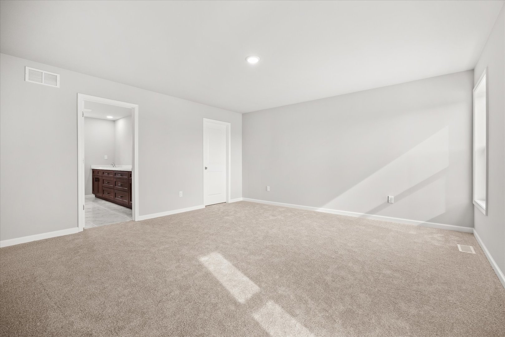 828 Blackhawk Drive Property Photo 14