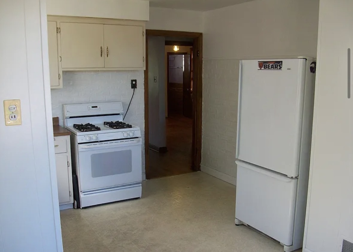 2433 S Keystone Avenue Property Photo 3