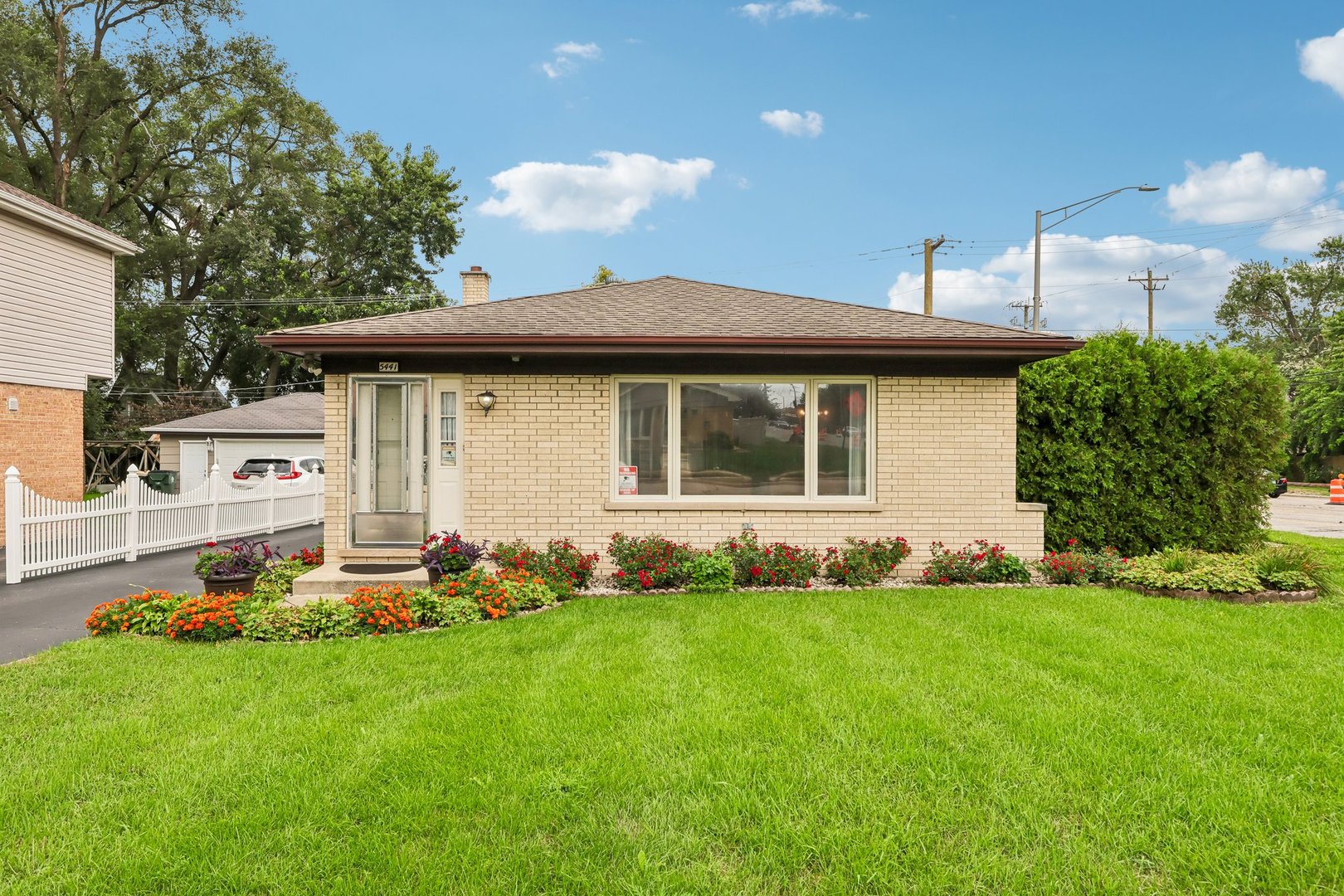 5441 S Ashland Avenue Property Photo 1