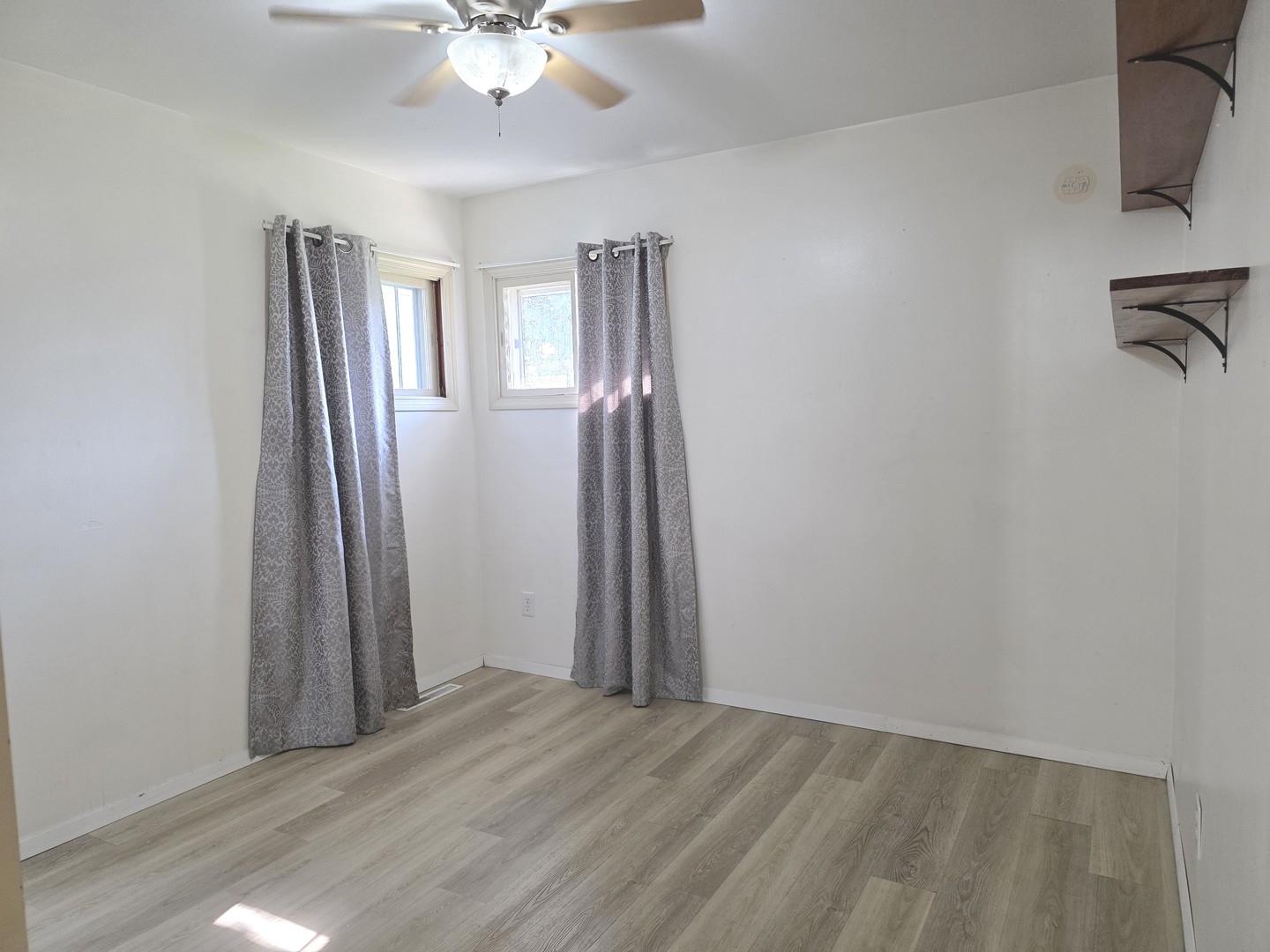 233 S Randolph Avenue Property Photo 10