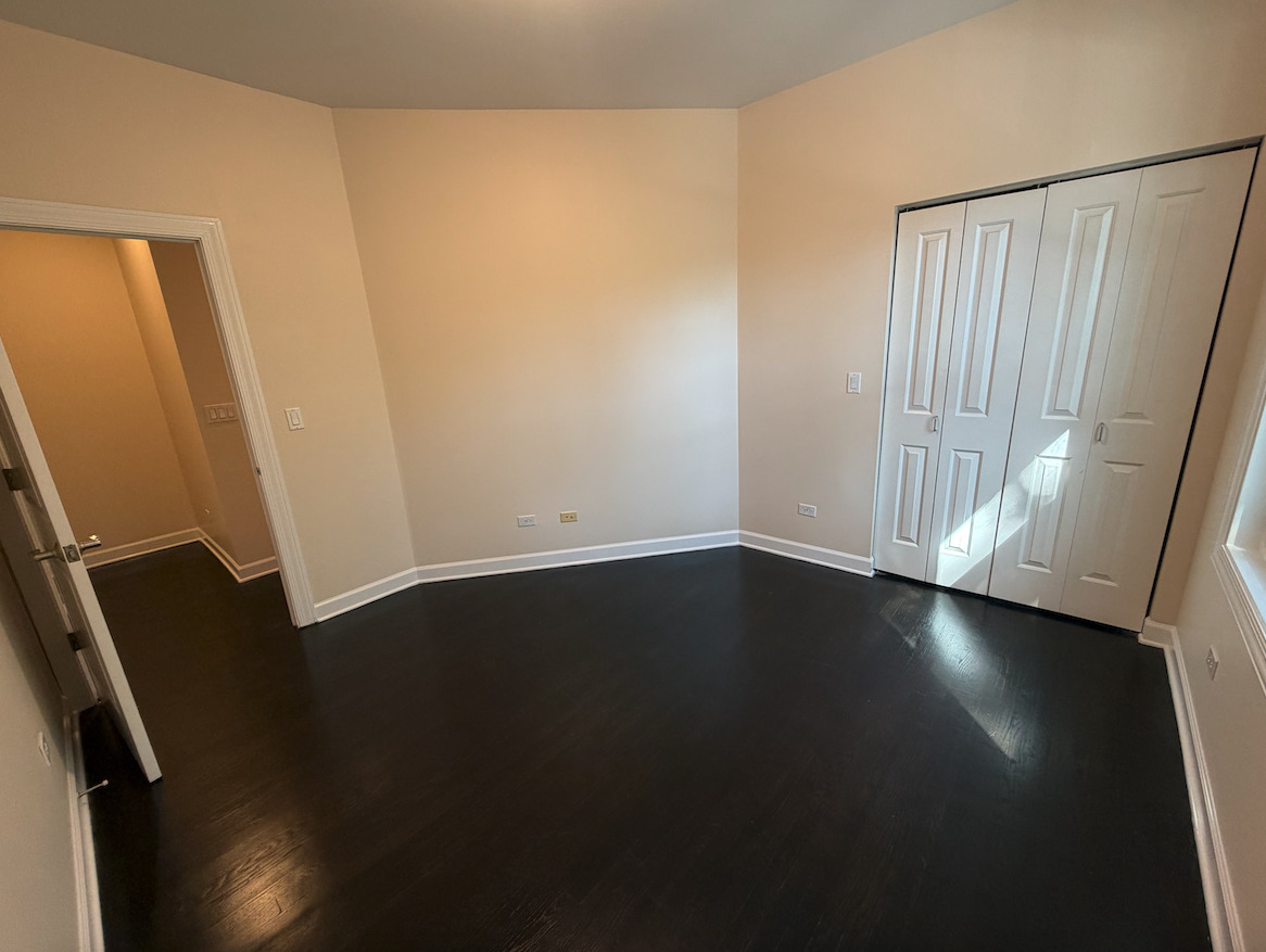 1900 W Byron Street 2 Property Photo 9