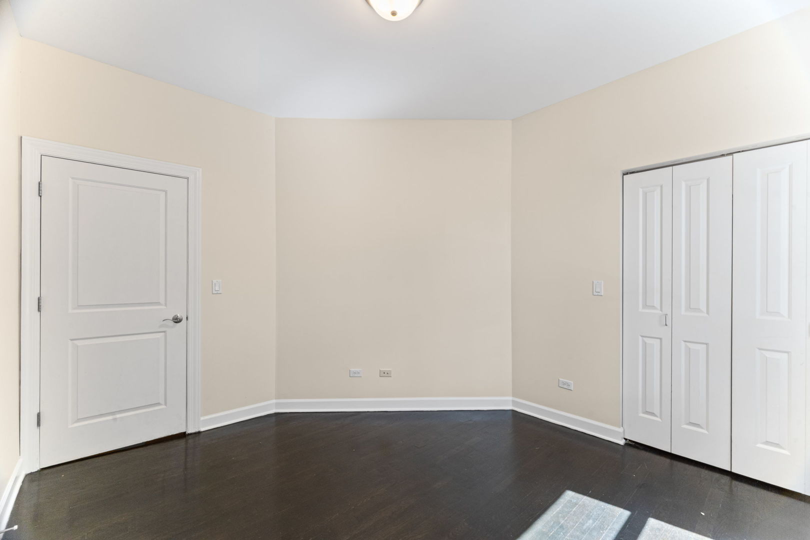 1900 W Byron Street 2 Property Photo 10