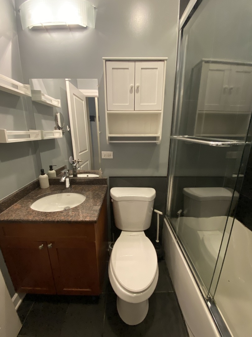1900 W Byron Street 2 Property Photo 11