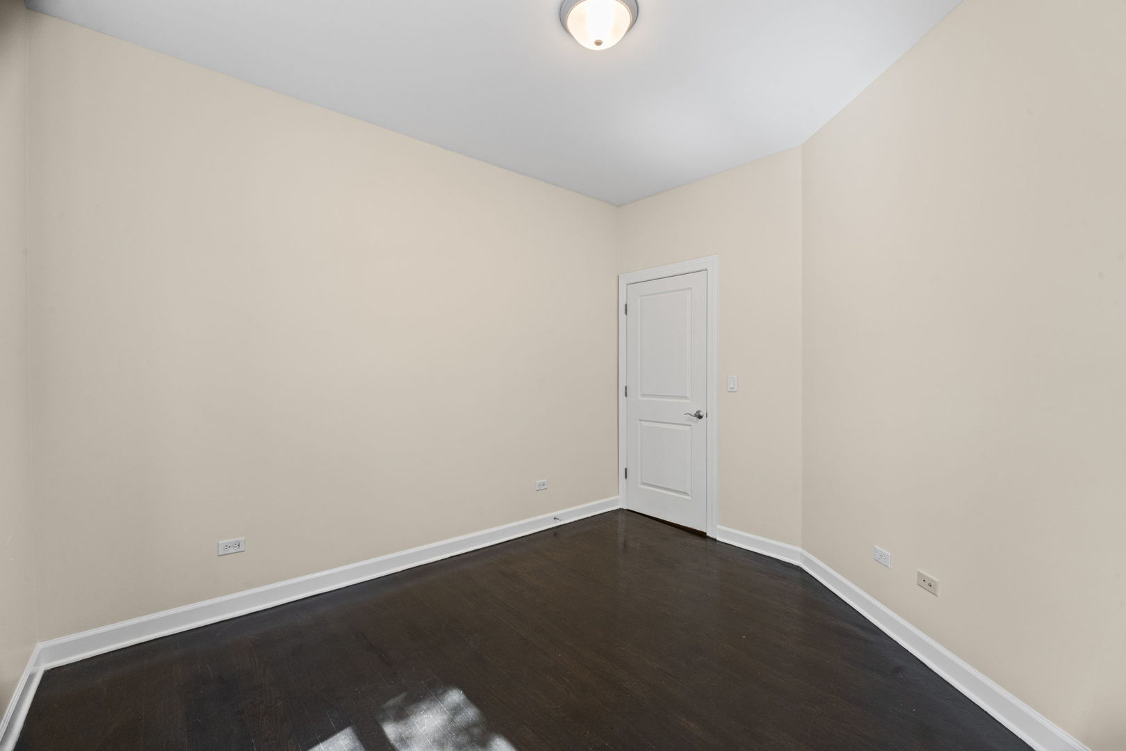 1900 W Byron Street 2 Property Photo 11
