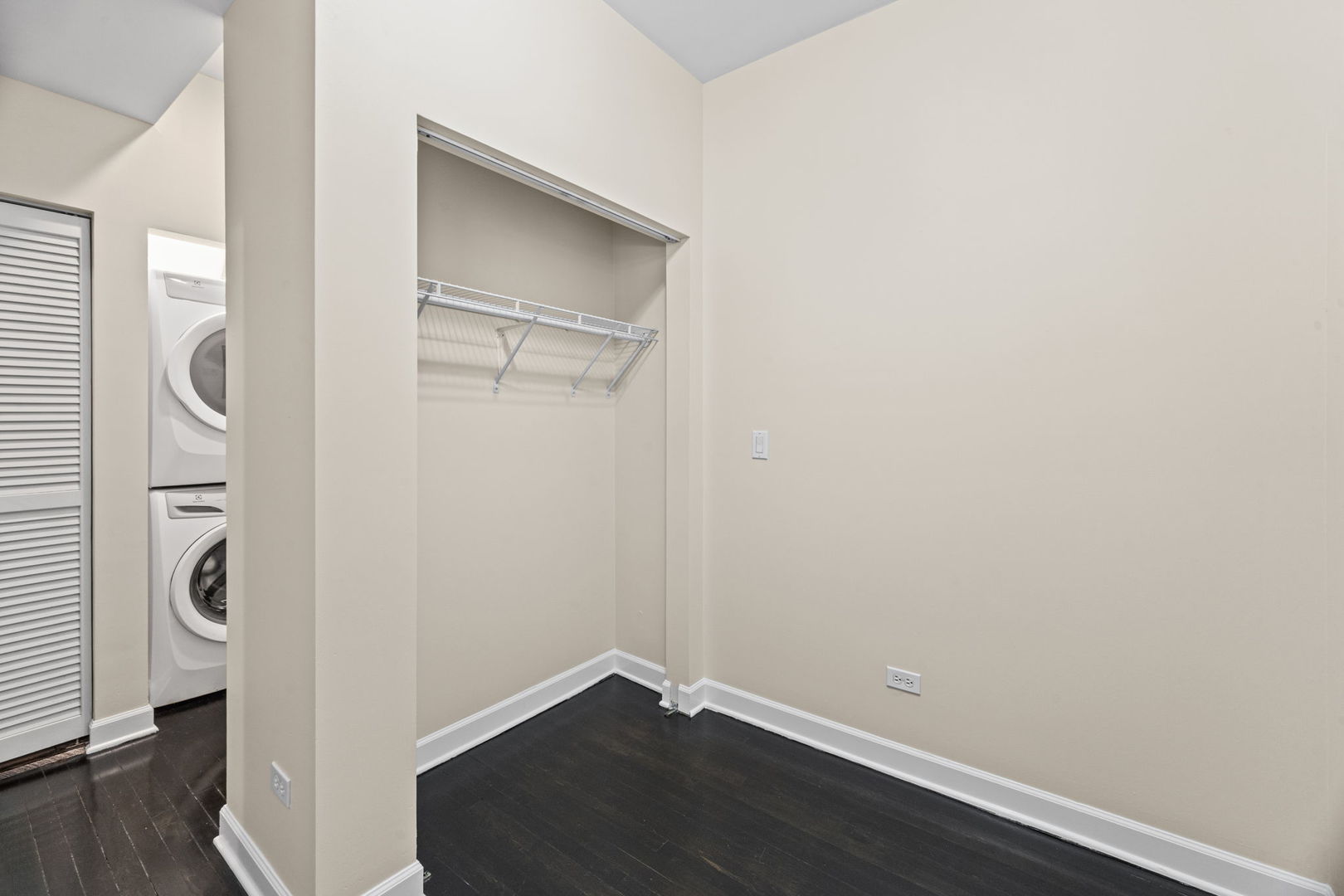 1900 W Byron Street 2 Property Photo 13