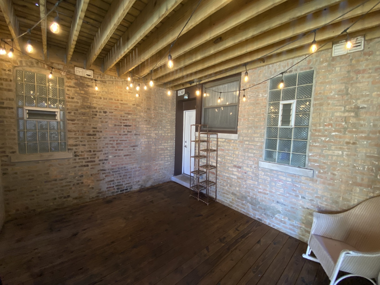 1900 W Byron Street 2 Property Photo 15
