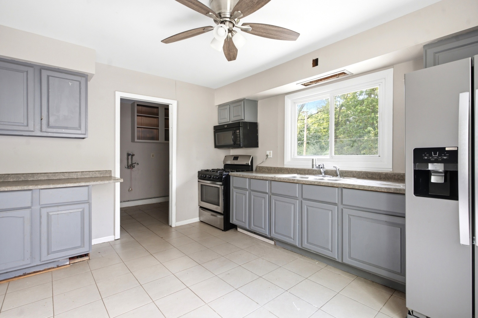 703 Circle Drive Property Photo 8