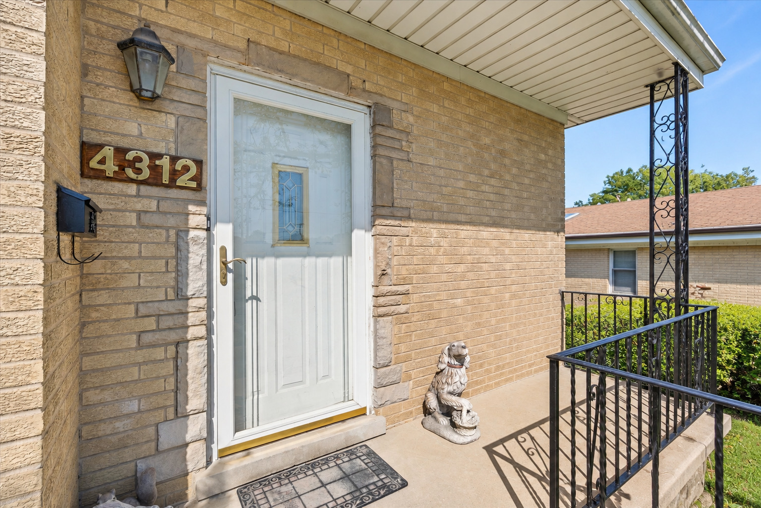 4312 Prairie Avenue Property Photo 3