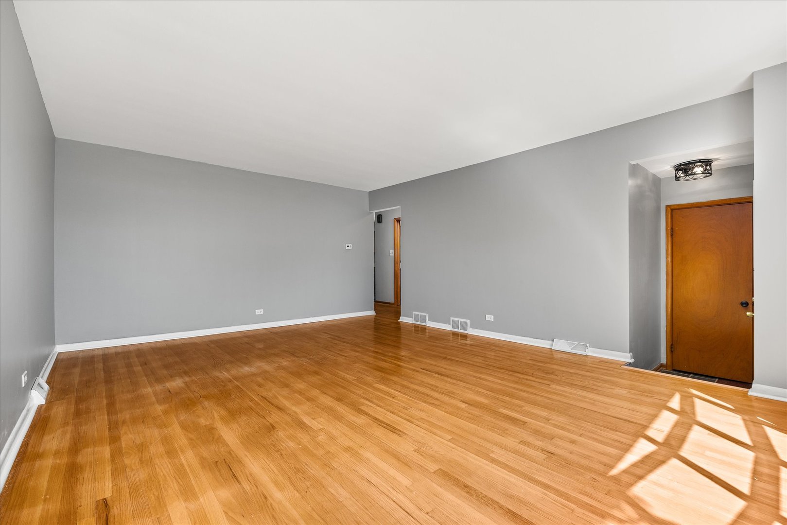 4312 Prairie Avenue Property Photo 5