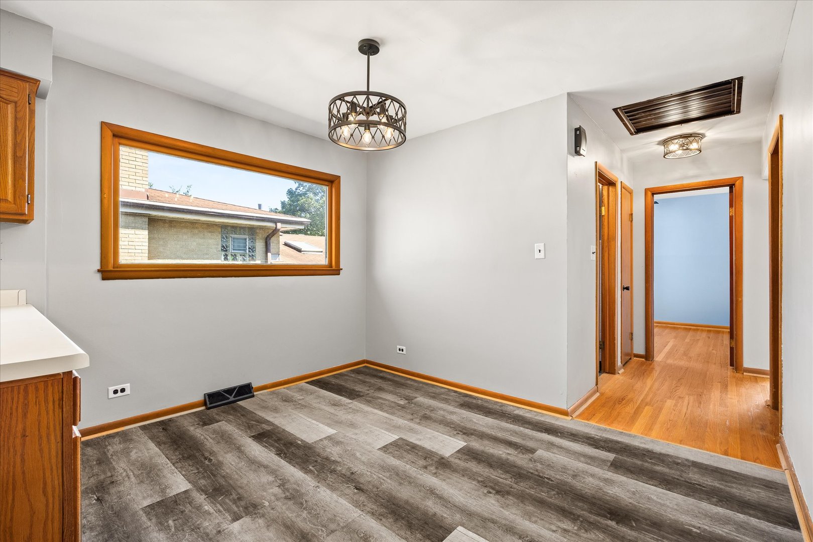 4312 Prairie Avenue Property Photo 13
