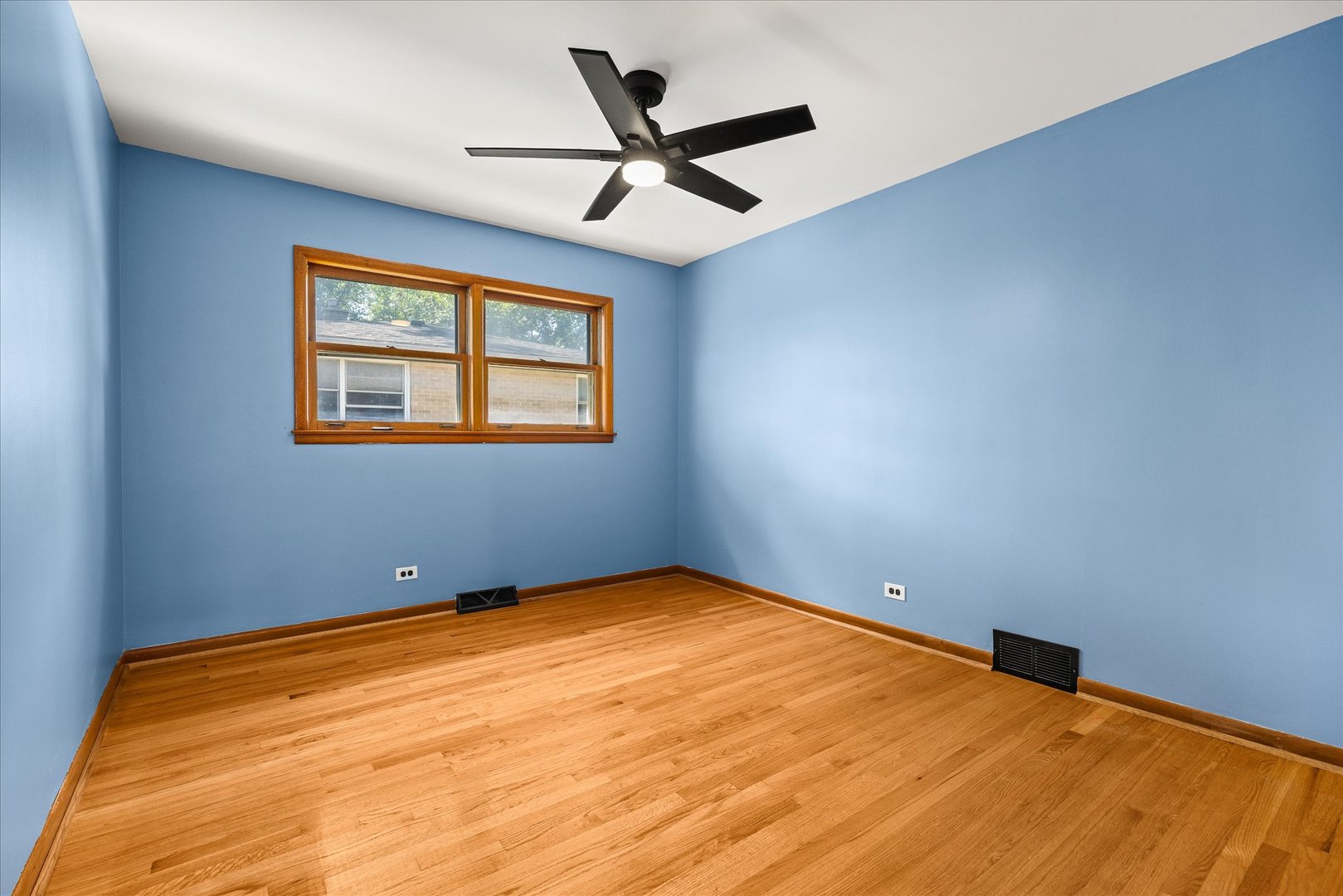 4312 Prairie Avenue Property Photo 24