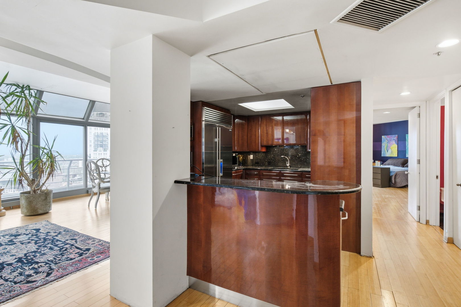 950 N Michigan Avenue 4704 Property Photo 18