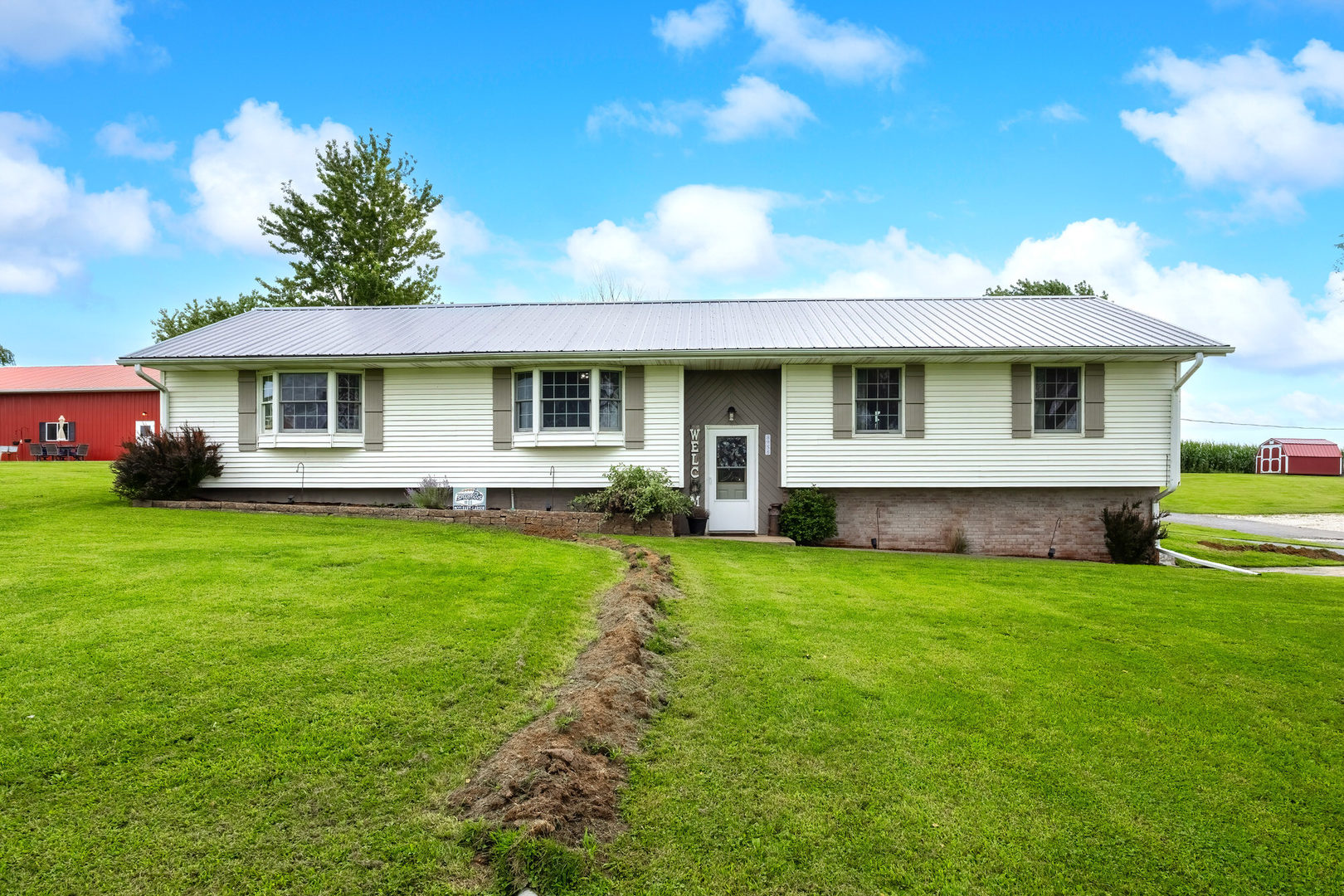 8958 IL Hwy 82