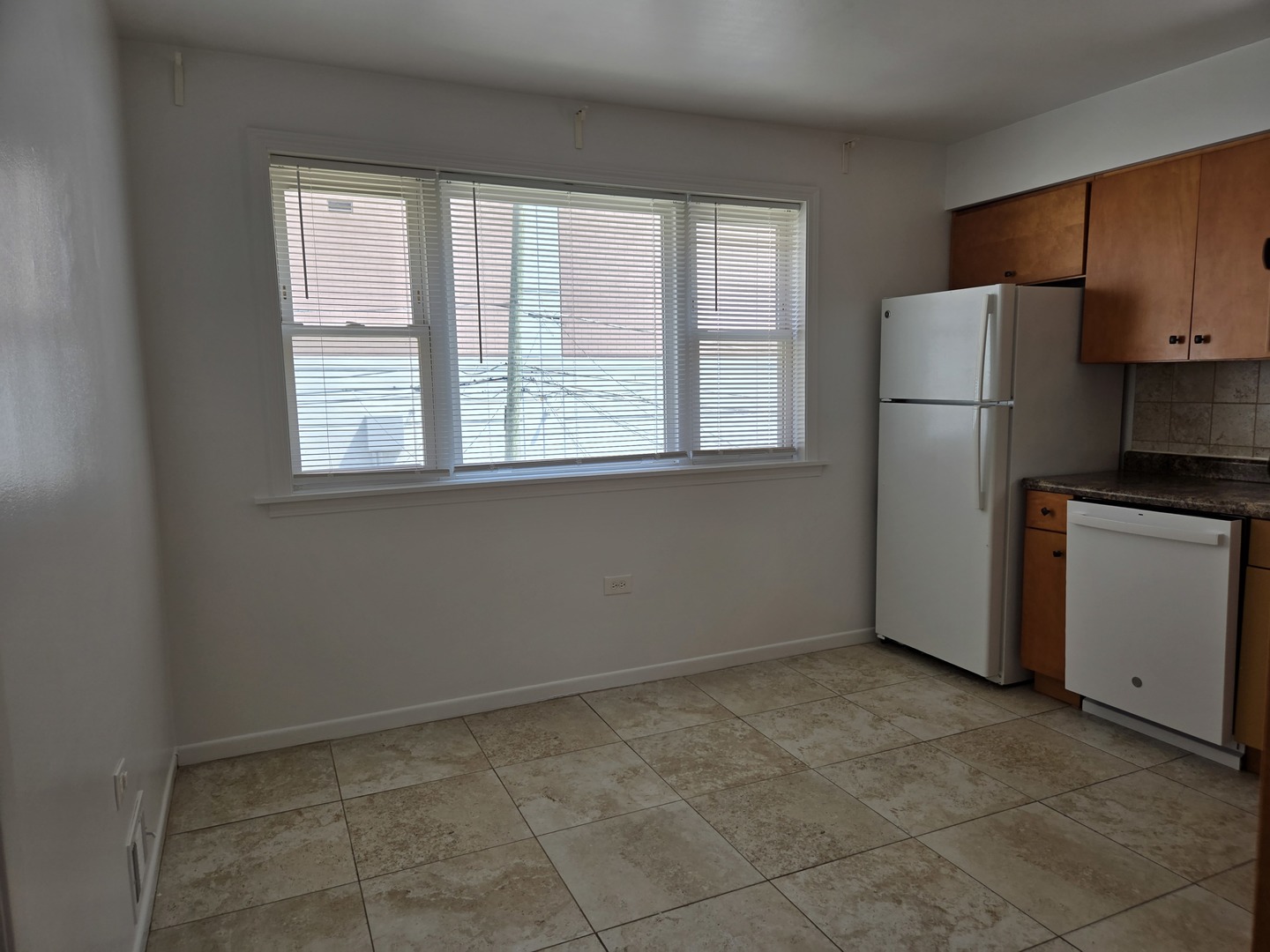 6039 N Artesian Avenue 2 Property Photo 13