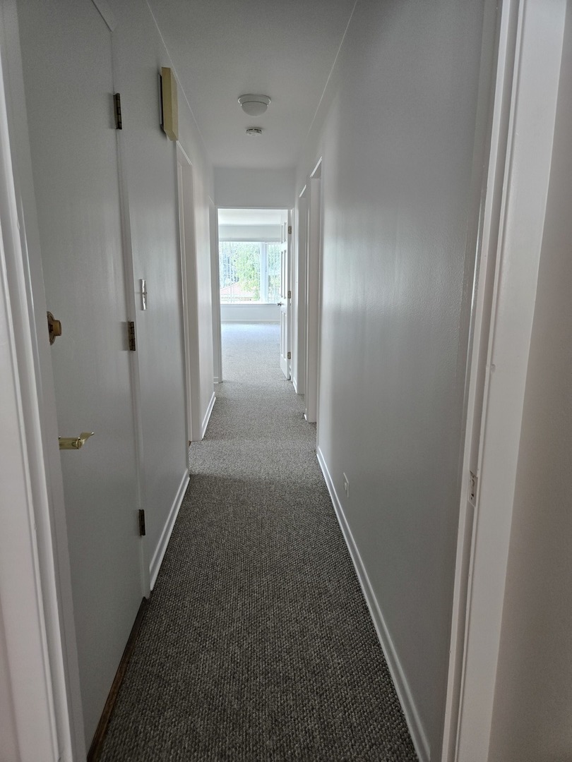 6039 N Artesian Avenue 2 Property Photo 17