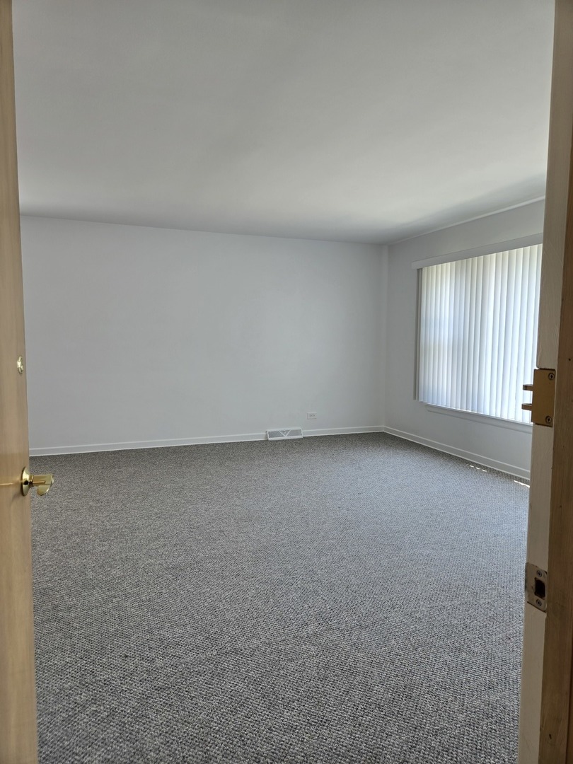 6039 N Artesian Avenue 2 Property Photo 30