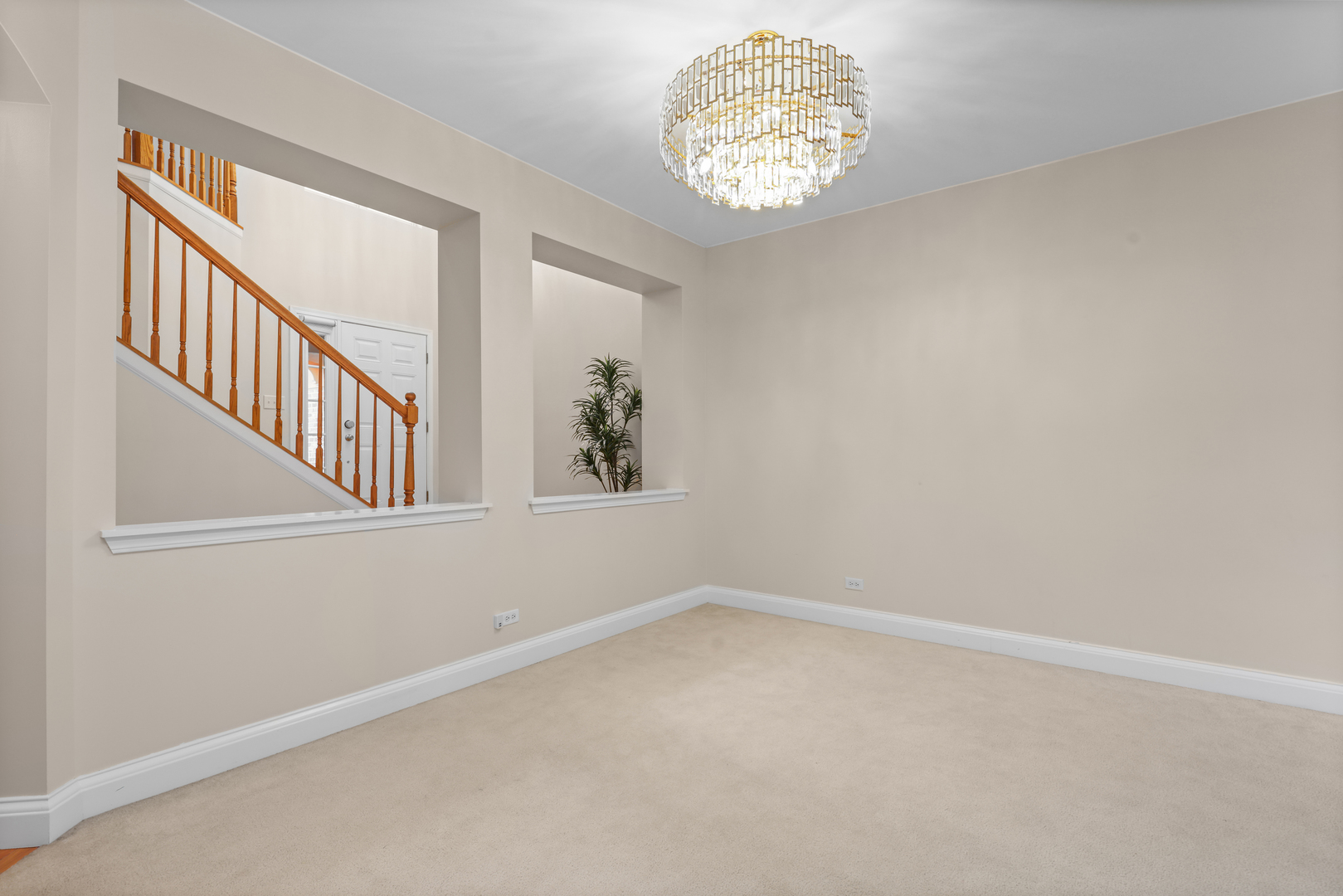 322 Montabello Property Photo 8